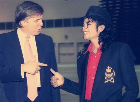 美国总统特朗普与迈克尔，杰克逊的合照，图11他俩在私人飞机上