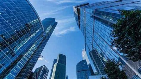 《深圳市推动总部经济高质量发展的实施意见》发布，到2025年深圳千亿级总部企业达10家_集聚_规划_布局