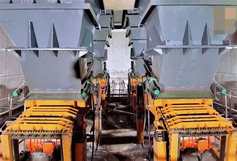 鹤壁煤化振动煤蓖、双质体振动给料机在吉林新天龙顺利投产运行！