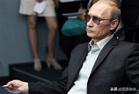 普京刚刚过完66岁生日 看看谁专程坐飞机赴俄为他庆生？
