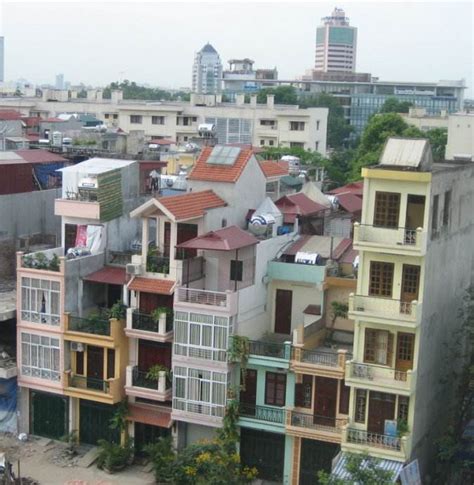 越南一栋房子4、5层，又高又窄，为什么要把卧室分布在天井两侧？ - 知乎