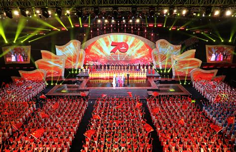 第22届南宁国际民歌艺术节“大地飞歌·2020”晚会录制完成|广播_新浪新闻