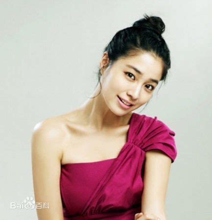 1977年2月25日韩国著名女演员金喜善出生 - 历史上的今天