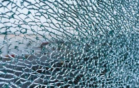 为什么碎钢化玻璃是圆的 钢化玻璃热浸处理的作用,行业资讯-中玻网