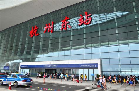 假期首日迎客流最高峰 铁路杭州站单日发客量创今年新高