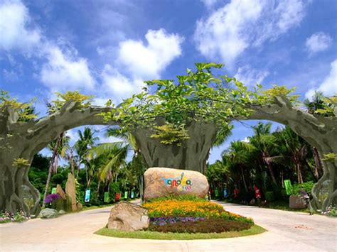 保亭是世界唯一有热带雨林又有天然温泉的地方_旅游资源