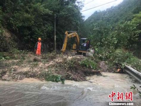 贵州金沙现特大暴雨 多地遭洪水侵袭-图片频道