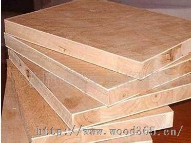2440*1220 黑膜清水木胶板 18厘木模板价格-邳州通瑞木业有限公司