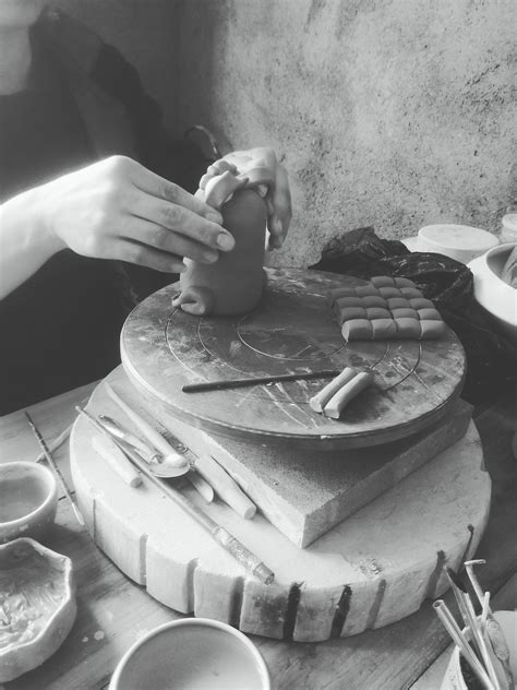 现代陶艺制作—手捏法DIY个性陶碗╭★ 肉丁网