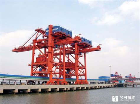 镇江港今年上半年外贸吞吐量同比增长53% _今日镇江
