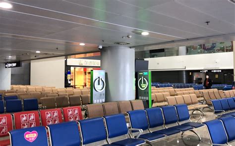 西安首架分流入境航班确诊1例 乘客回忆落地后35小时_手机新浪网