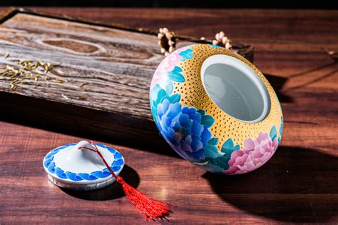 醴陵特产釉下五彩瓷器礼品陶瓷罐容器纯手绘描金茶叶罐-阿里巴巴