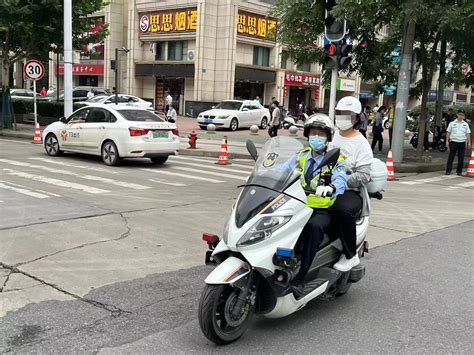 直击北京高考：考生走错考场，房山民警驾车紧急护送-新闻频道-和讯网