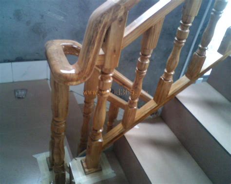 楼梯柱子及扶手-健步实木楼梯扶手