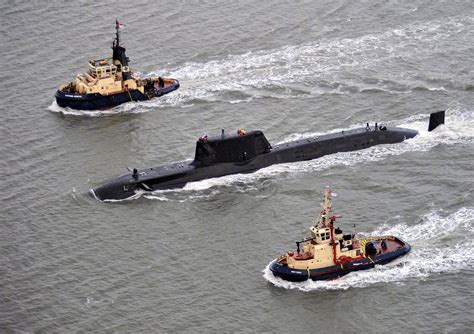 中国095何时现身？英国最新攻击型核潜艇试航_新浪图片
