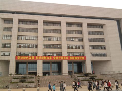环境设施-武汉纺织大学图书馆