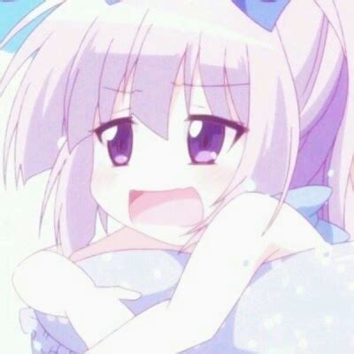 甜美女生头像紫色系动漫