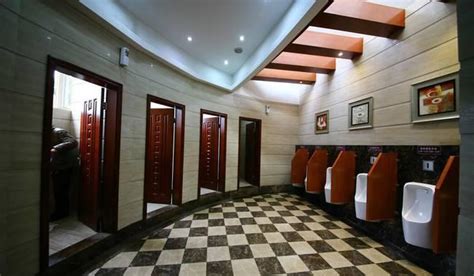 高级酒店的洗手间高清图片下载-正版图片500420416-摄图网