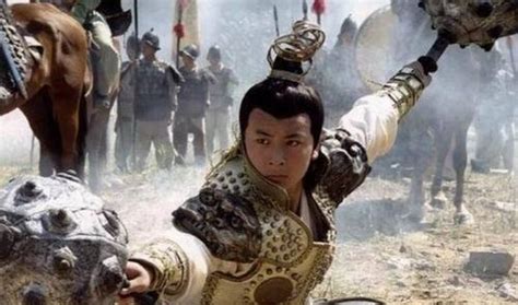裴元庆是谁的转世，能硬接李元霸三锤，还能力克宇文成都