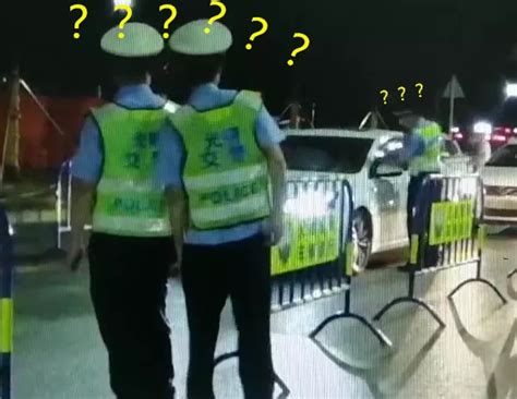 视频：交警眼皮子底下，姐夫带着小舅子躲车里“移形换位”？_深圳新闻网