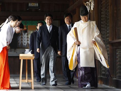 日本政府拟推动首相参拜靖国神社正常化|日本首相|靖国神社|日本内阁_新浪新闻
