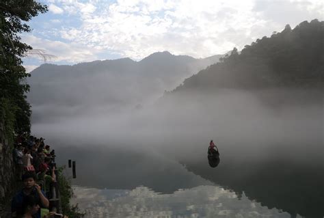 郁郁苍苍的东江湖，怎么能不美哪