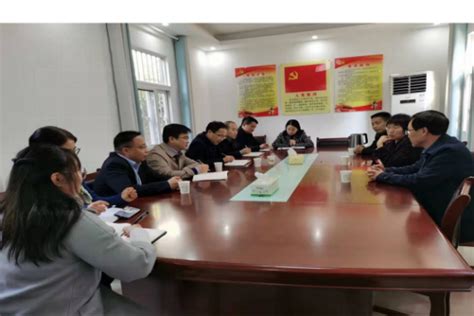 湖北省黄冈市政协领导到市史志研究中心调研