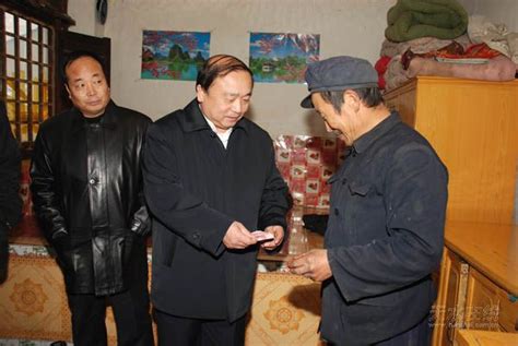 1月15日，天水市长张广智赴麦积区慰问困难户(图)--天水在线