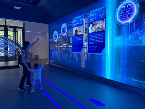 科大讯飞（青岛）人工智能科技馆开馆，首届AI科普月活动启动！_教育