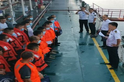 南通开展内河船舶船员证书专项整治行动_江南时报