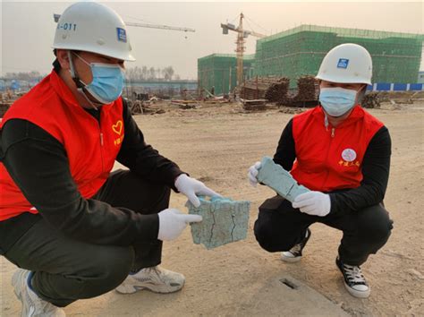 中国工业新闻网_着红衣戴红帽用红心助力生态文明社会建设