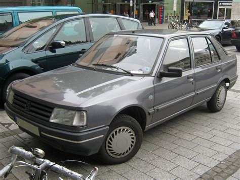 Peugeot 309 I 1985 - 1989 Hatchback 3 door :: OUTSTANDING CARS