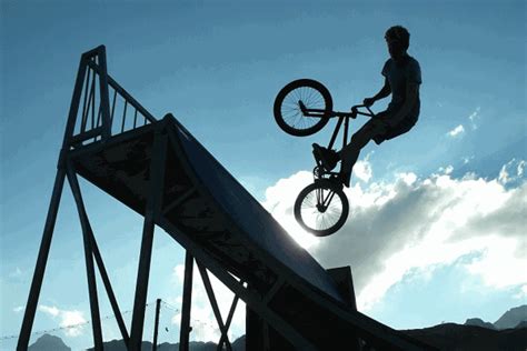 Digital Story: Discovering BMX Freestyle park - Olympics video - Eurosport