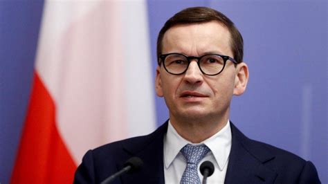 波兰总理：如果北约伙伴同意，波兰愿意向乌克兰提供F-16战斗机_凤凰网