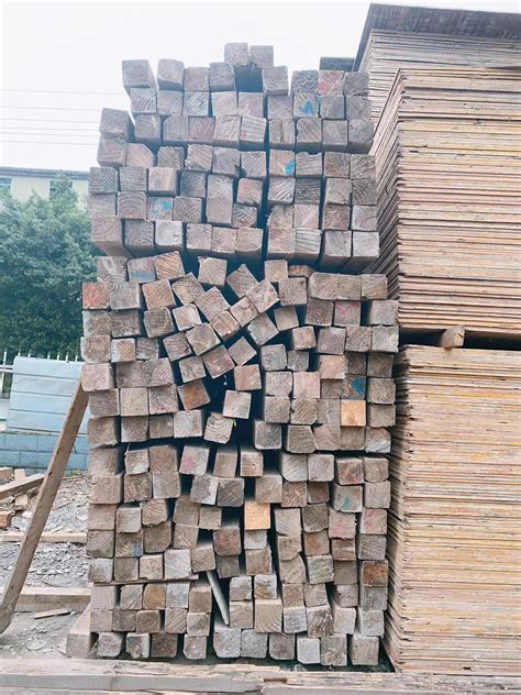 建筑工程中模板和木方使用的比例大概是多少？-木材码头