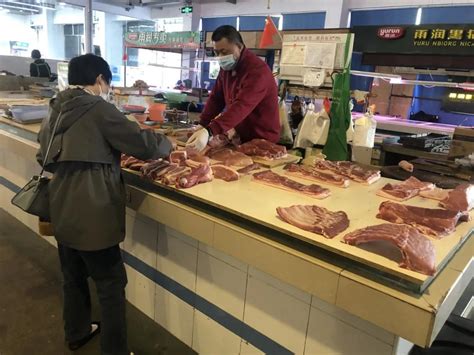 猪肉价格已连续两个多月下降！价格全面下跌 红烧肉可以安排上了|猪肉|价格-社会资讯-川北在线