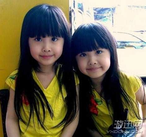 台湾最美双胞胎 小时候天真可爱，长大了女神范！_新浪游戏_手机新浪网