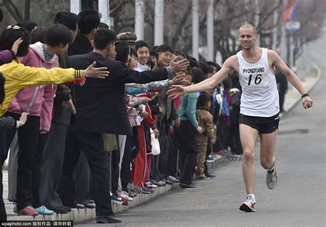 朝鲜举办2015平壤马拉松赛 600余名外国选手参加_国际新闻_环球网