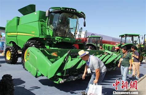 各种新、奇、特新型农机装备，亮相湖北省田间展_知谷农机网