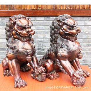 台阶护栏上的狮子踩绣球石刻高清图片下载_红动中国