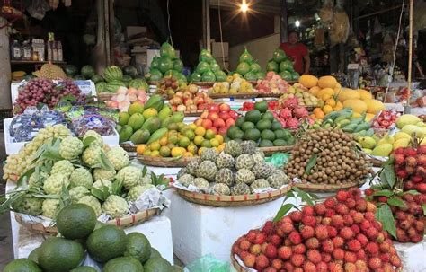 柬埔寨金边市干丹市场蔬菜和食品市场的莲花高清图片下载-正版图片505317776-摄图网