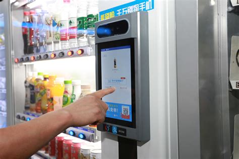 自动售货机是如何联网的_广州东莞自动售货机-十六年售货机专业投放 免费装机 加盟合作