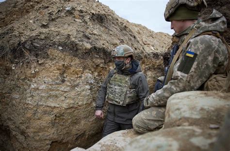 俄乌战场的战壕怎么没有看到猫耳洞呢？|南疆|猫耳洞|战壕_新浪新闻