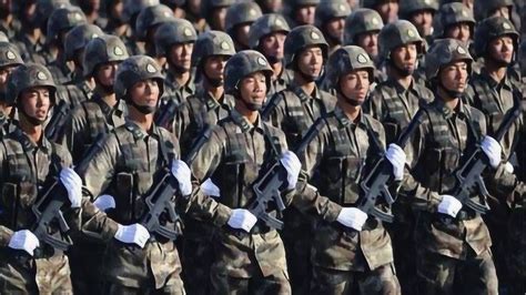 中国阅兵，特种兵方阵一出场，威风凛凛气势磅礴！_腾讯视频