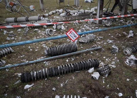 乌克兰中部地区能源设施遭袭击__凤凰网