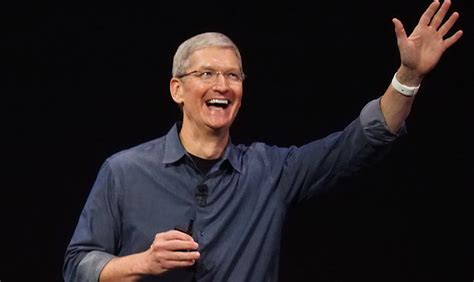 燃！苹果CEO库克最新演讲：请无所畏惧，做最后一个接受现状的人（视频+全文）