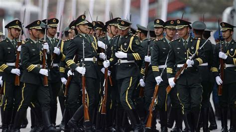 中国仪仗队队员脚底磨起泡依旧坚持训练 终在红场惊艳世界_腾讯视频