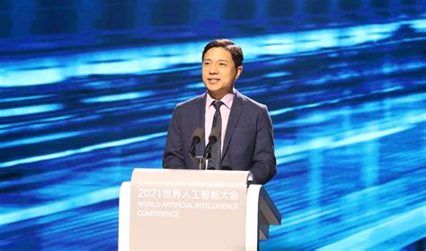 直击WAIC 2021 | 百度创始人李彦宏：智能汽车未来更像机器人，百度汽车将在2023年面世-深智创新社