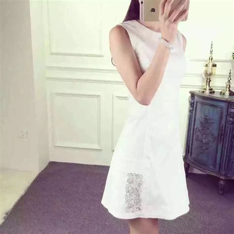 Dior迪奥新款品牌女装 白色钉珠连衣裙 - 七七奢侈品