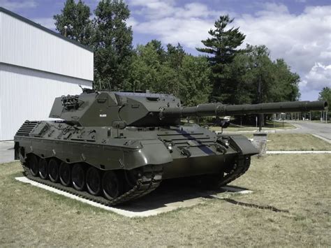 射程5000米！德军“豹2”A6配强坦克炮 - 中国军网